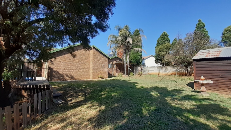 5 Bedroom Property for Sale in Ifafi North West